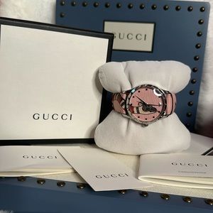 💯 Authentic NWT The Cutest snake 💓Gucci Watch